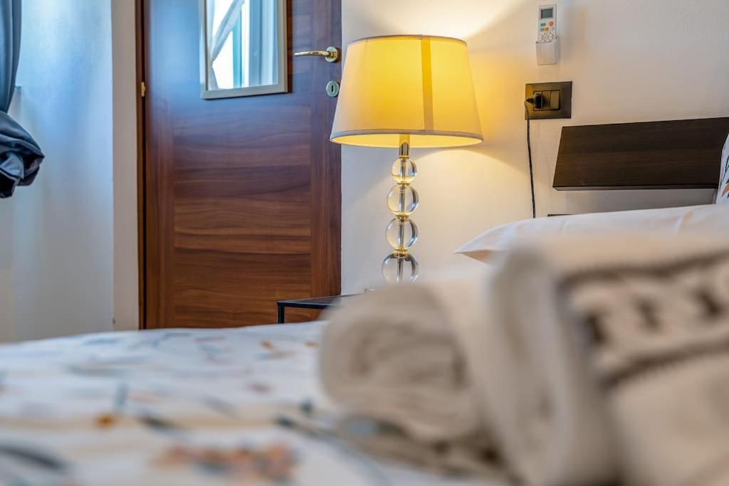 Appartamento Borgo Antico Paruzzaro Exterior foto
